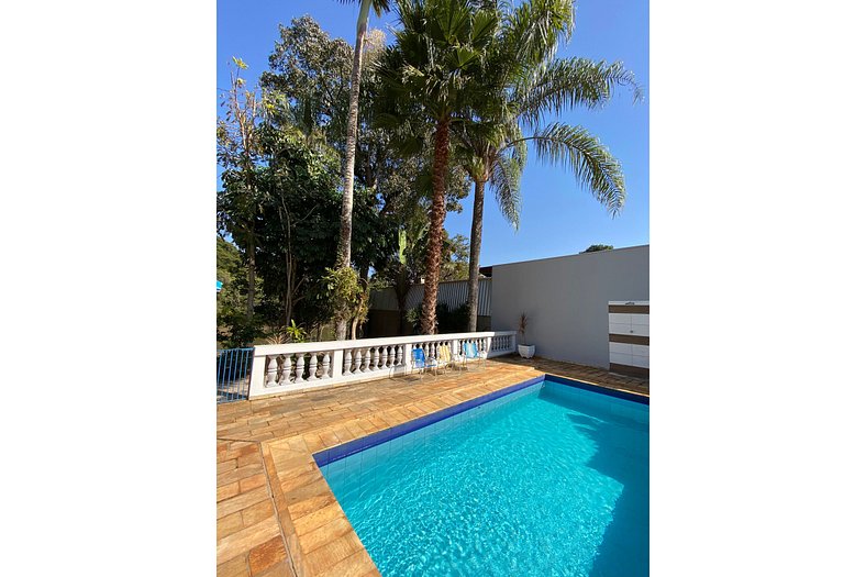 Casa com acesso ao rio e natureza WIFI+PISCINA